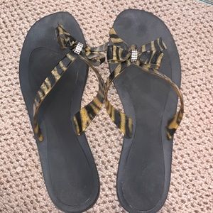 Zebra Guess flip flops